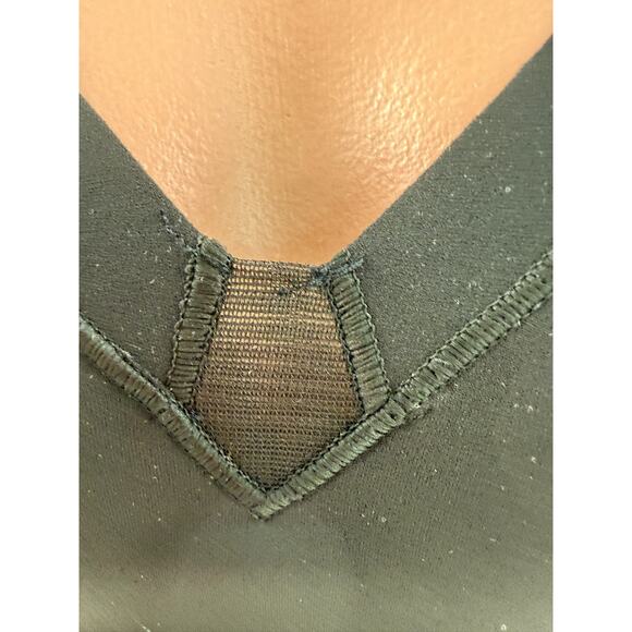 Calvin Klein Natural Fit Wireless Unlined Triangle Black Bra  Size M - Picture 6 of 16